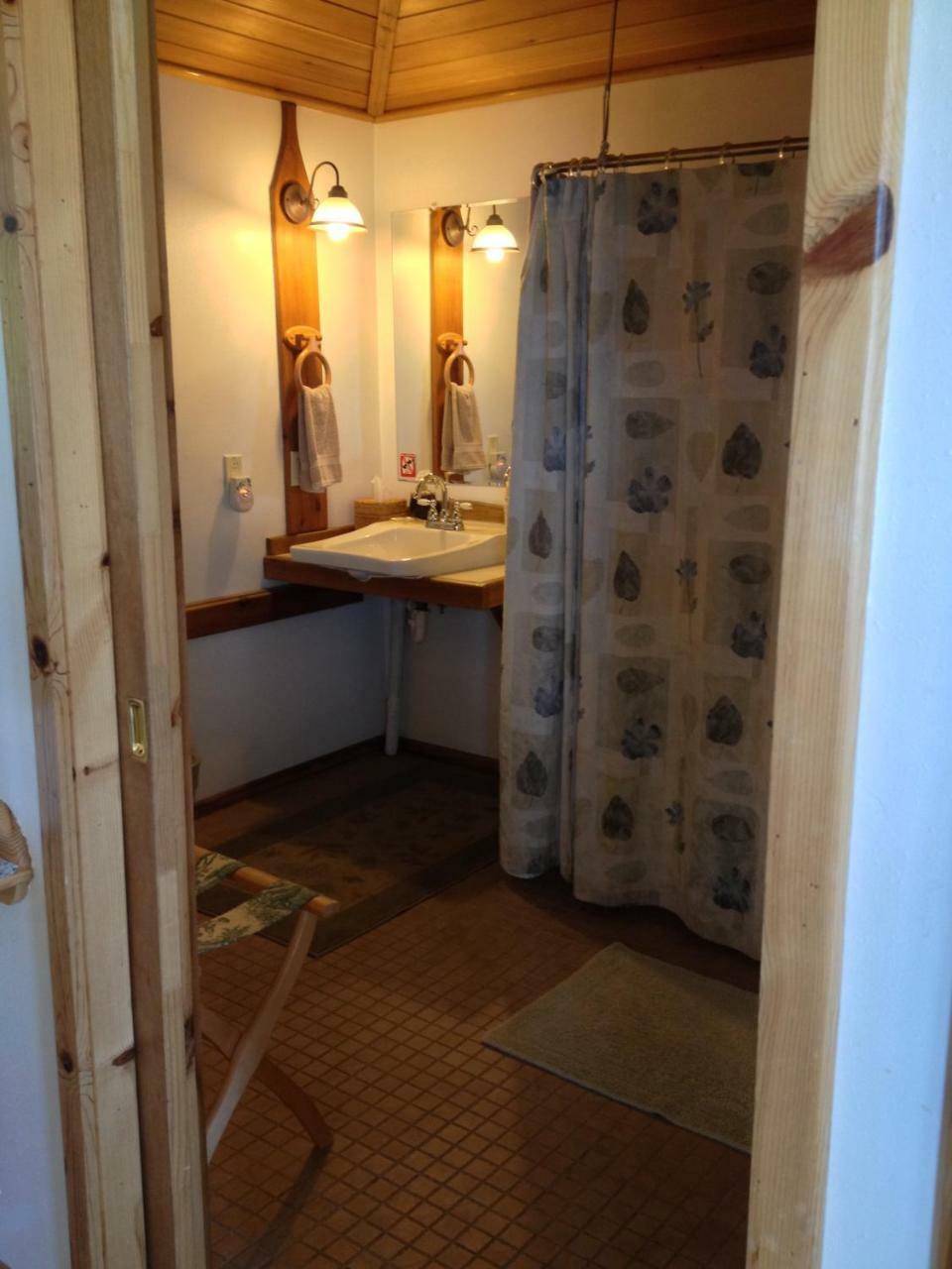 Angels Rest On Resurrection Bay Llc Hotel Seward Room photo