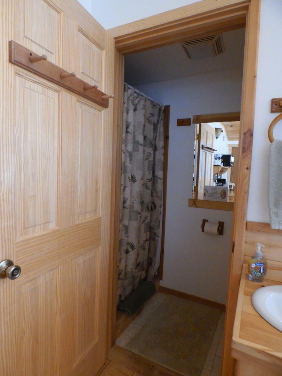 Angels Rest On Resurrection Bay Llc Hotel Seward Room photo