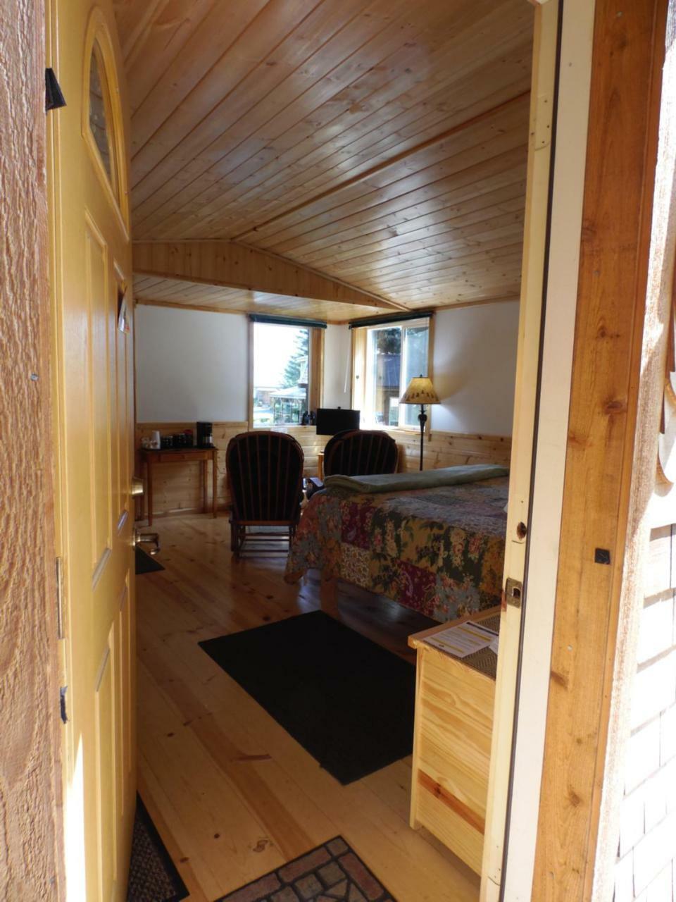 Angels Rest On Resurrection Bay Llc Hotel Seward Room photo